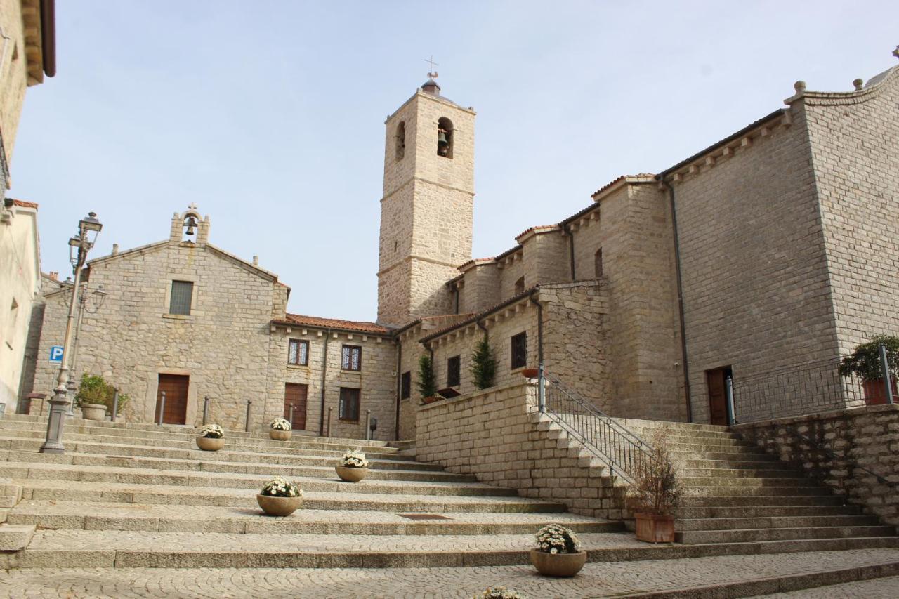 La Vecchia Posta B&B Calangianus Esterno foto